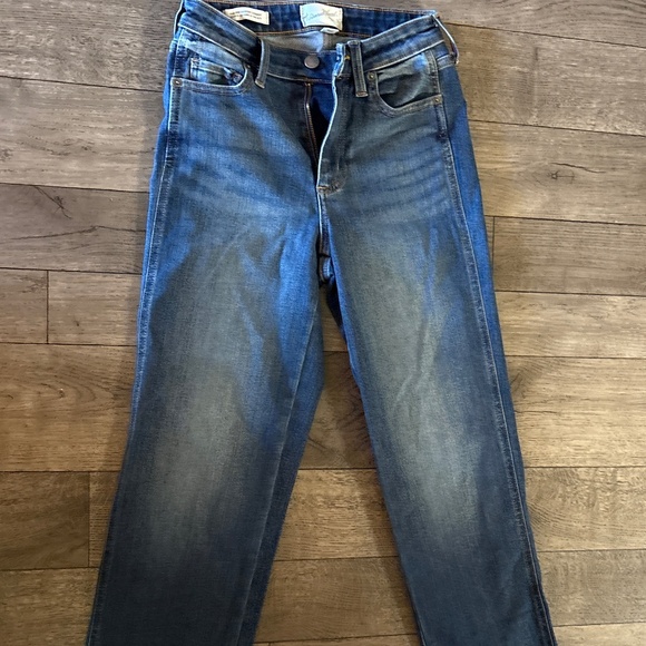 Jeans - Picture 1 of 2